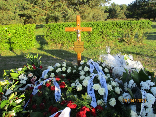 Grób Jarosław Pisarek